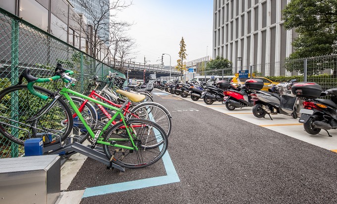 課金式駐輪場システムの導入で、駐輪場を無人化した千代田区の常盤橋自転車駐車場