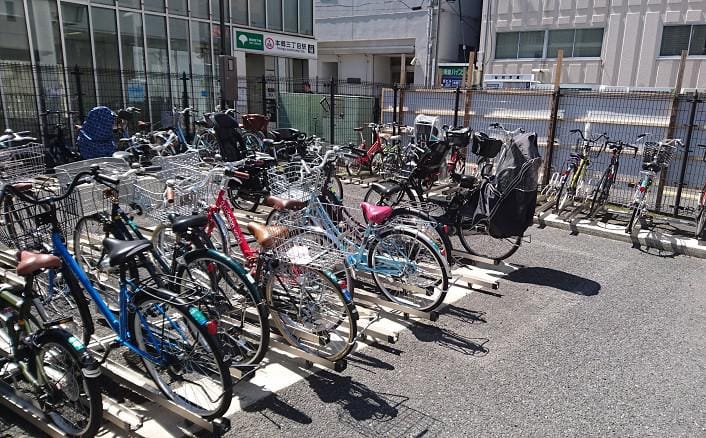 本郷三丁目自転車駐車場に、スライド式自転車ラック：AR-SFを導入。
