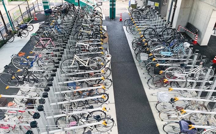 西新井東・西自転車駐車場に、垂直2段式自転車ラック：BC-W-ARSを導入。