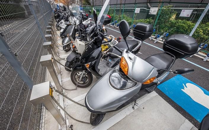 常盤橋自転車駐車場に、バイク駐輪機：DCR-BKLOCK2を導入。